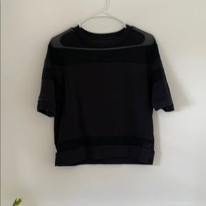 Aloe yoga cropped top